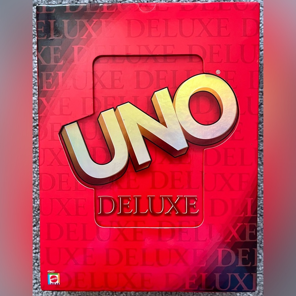 UNO Deluxe Card Game 2001 Edition - COMPLETE SET IN EXCELLENT CONDITION